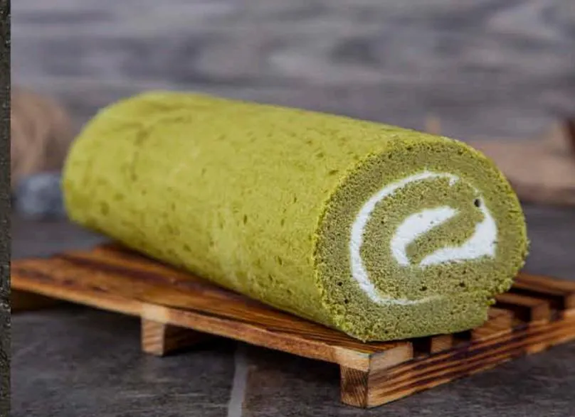 Matcha Roll Cake — 18cm